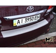 Накладка на бампер с загибом Toyota Avensis 08- (NataNiko)