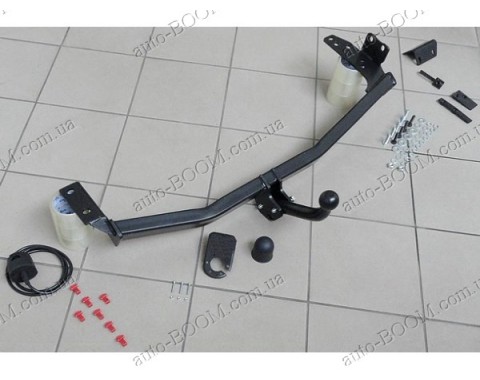 Фаркоп на Nissan Almera 95-00 хетчбек