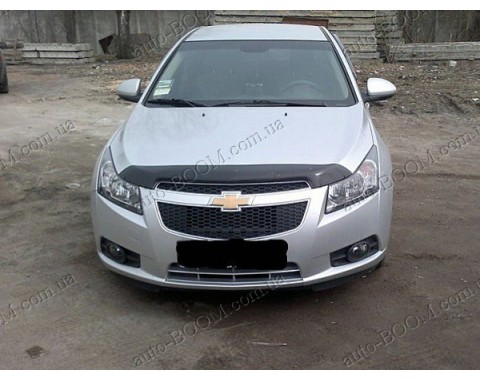 Дефлектор капота на Chevrolet Cruze 08- (Sim)