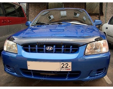 Дефлектор капота на Hyundai Accent 2 03-06 (Sim)