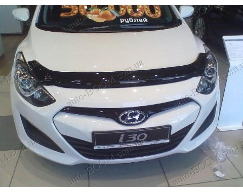 Дефлектор капота на Hyundai i30 12- (Sim)