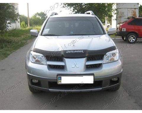 Дефлектор капота на Mitsubishi Outlander 01-06 logo (Sim)