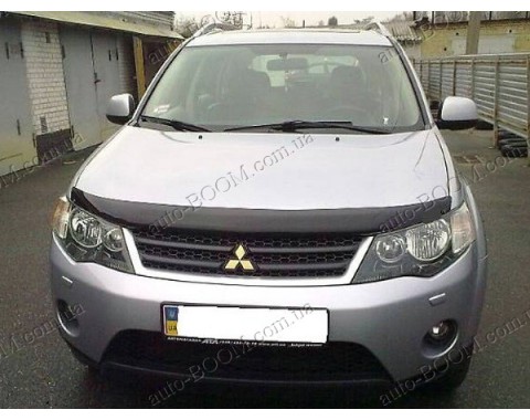 Дефлектор капота на Mitsubishi Outlander 2 XL 06-10 (Sim)