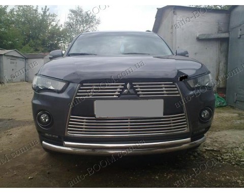 Мухобойка короткая на Mitsubishi Outlander 2 XL 10-12 (Sim)