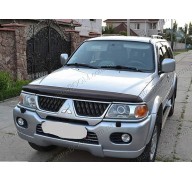 Дефлектор капота на Mitsubishi Pajero Sport 00-09 (Sim)