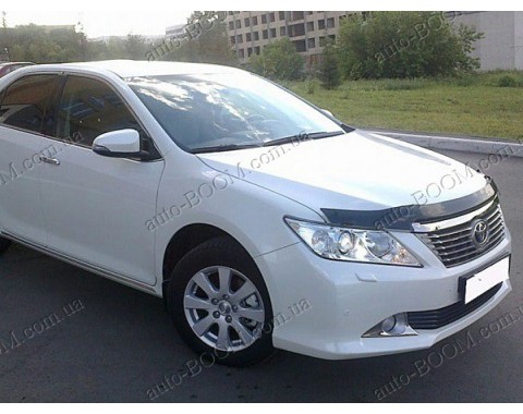 Дефлектор капота на Toyota Camry 50 11-14 темная (Sim)