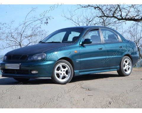 Накладки на пороги универсальные Мод 1 (Orticar)