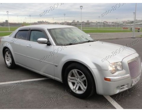 Дефлекторы окон на Chrysler 300C 04-11 (Cobra Tuning)