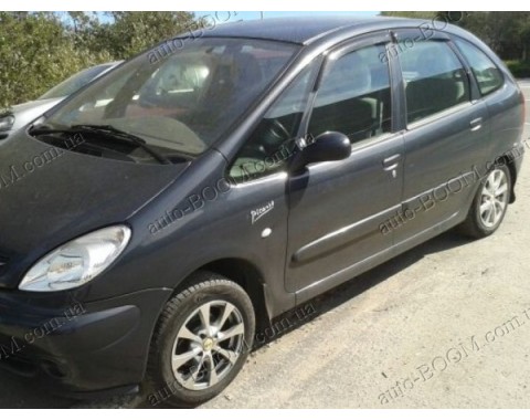 Дефлекторы окон на Citroen Xsara Picasso 00-10 (Cobra Tuning)