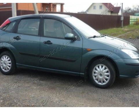 Дефлекторы окон на Ford Focus 98-04 (Cobra Tuning)