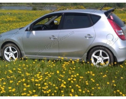 Дефлекторы окон на Hyundai i30 12- (Cobra Tuning)