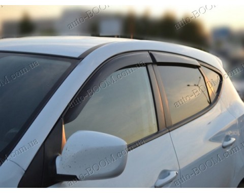 Дефлекторы окон на Hyundai ix35 10- (Cobra Tuning)
