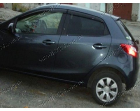 Дефлекторы окон на Mazda 2 08- 5 дверей (Cobra Tuning)