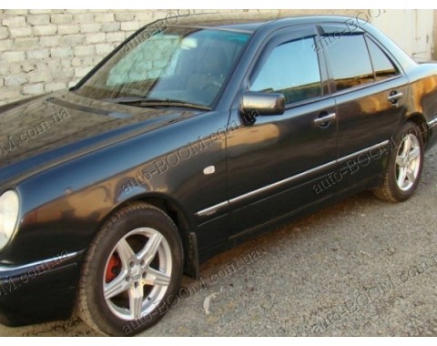 Дефлекторы окон на Mercedes E W210 95-02 (Cobra Tuning)