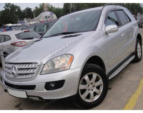 Дефлекторы окон на Mercedes ML W164 05-11 (Cobra Tuning)