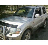 Дефлекторы окон на Mitsubishi Pajero 3 99-07 3двери (Cobra Tuning)