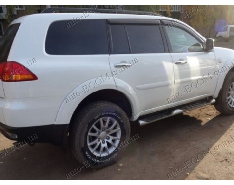 Дефлекторы окон на Mitsubishi Pajero Sport 2 08- (Cobra Tuning)