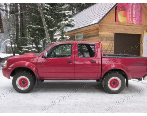 Дефлекторы окон на Nissan NP 300 07- (Cobra Tuning)