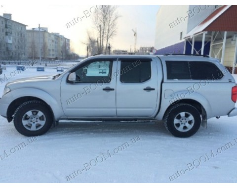 Дефлекторы окон на Nissan Navara 3 05- (Cobra Tuning)