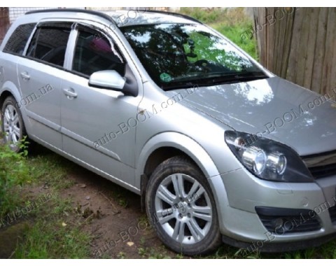 Дефлекторы окон на Opel Astra H 04- универсал (Cobra Tuning)