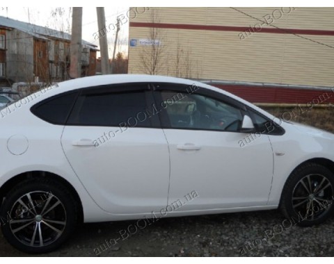 Дефлекторы окон на Opel Astra J 12- (Cobra Tuning)