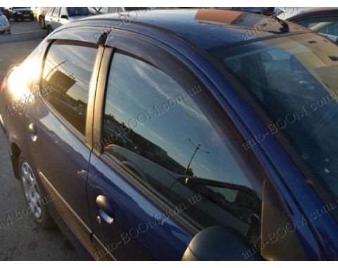 Дефлекторы окон на Peugeot 206 98- (Cobra Tuning)