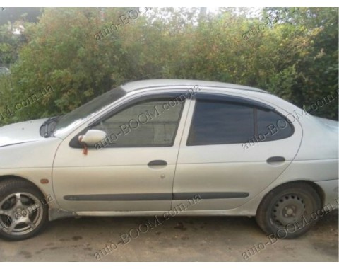 Дефлекторы окон на Renault Megane 95-02 (Cobra Tuning)